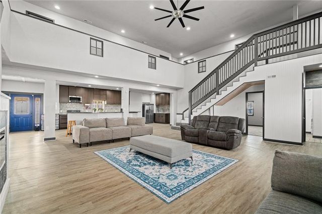 9414 Greenton Road, Odessa, MO 64076