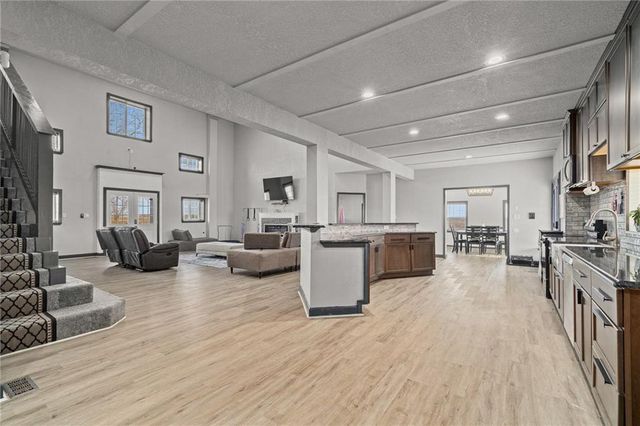 9414 Greenton Road, Odessa, MO 64076