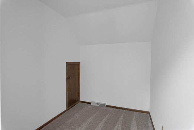 W162N8224 Tamarack COURT, Menomonee Falls, WI 53051