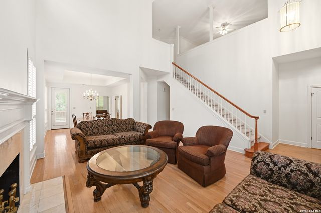 15 Villa Verde, San Antonio, TX 78230