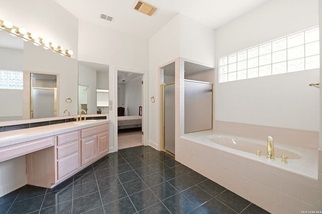15 Villa Verde, San Antonio, TX 78230