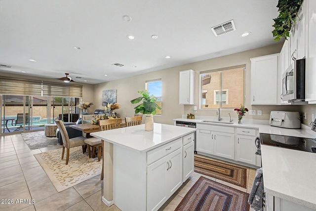 2092 E ESCONDIDO Place, Casa Grande, AZ 85122