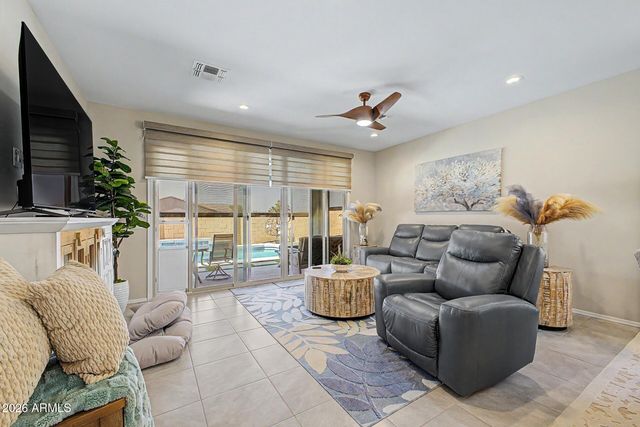 2092 E ESCONDIDO Place, Casa Grande, AZ 85122