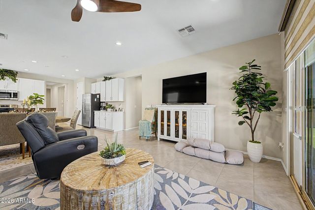 2092 E ESCONDIDO Place, Casa Grande, AZ 85122