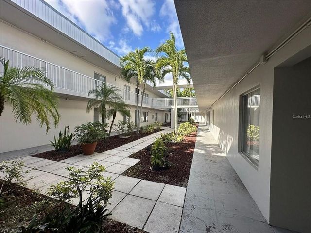 1830 Maravilla AVE 303, Fort Myers, FL 33901