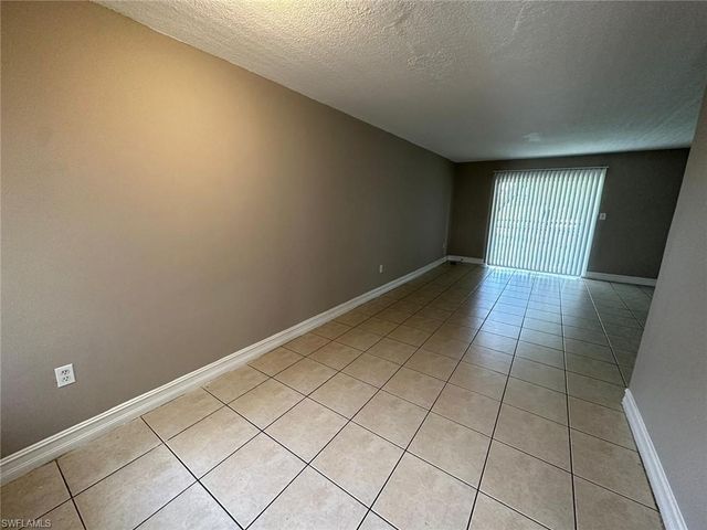 1830 Maravilla AVE 303, Fort Myers, FL 33901