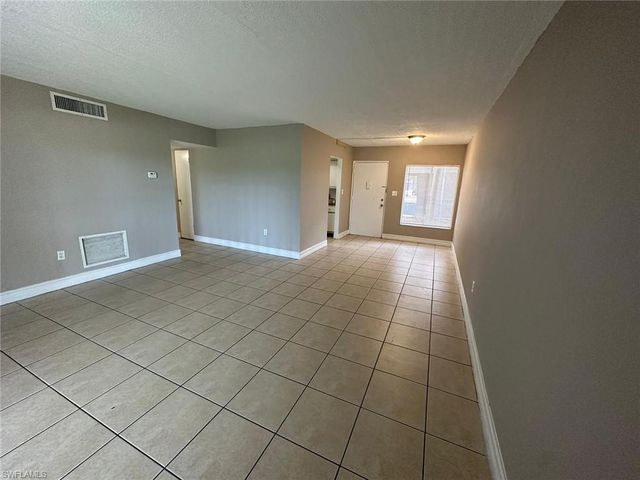 1830 Maravilla AVE 303, Fort Myers, FL 33901