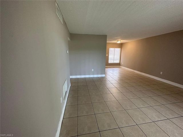1830 Maravilla AVE 303, Fort Myers, FL 33901
