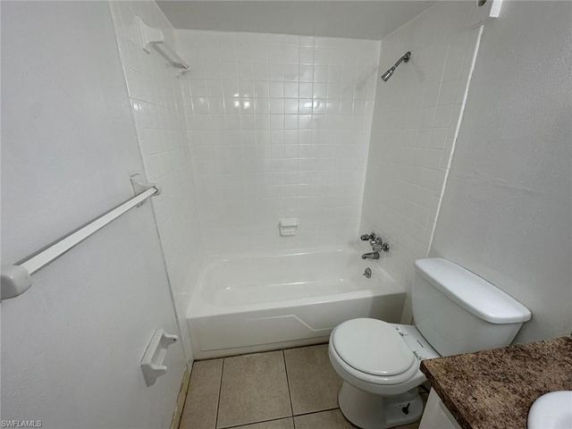 1830 Maravilla AVE 303, Fort Myers, FL 33901