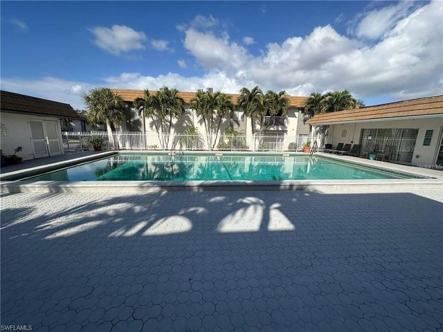 1830 Maravilla AVE 303, Fort Myers, FL 33901