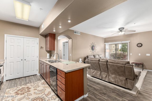 10136 E SOUTHERN Avenue 2073, Mesa, AZ 85209