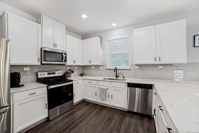 7974 HANGING BR, San Antonio, TX 78253