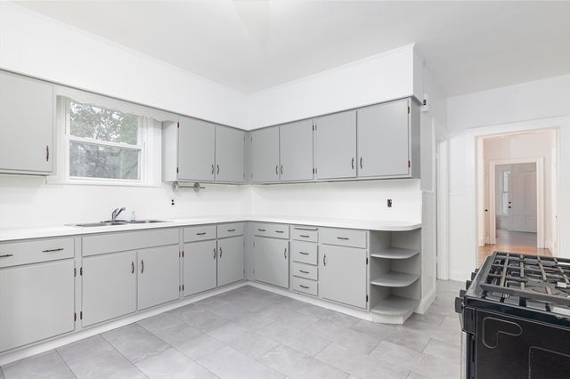 436 Summer St, Lynn, MA 01905