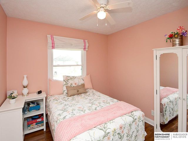 8609 S 46th Avenue, Omaha, NE 68157