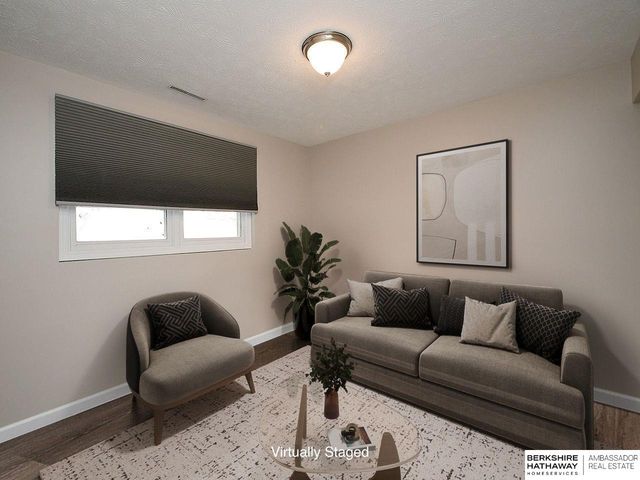 8609 S 46th Avenue, Omaha, NE 68157