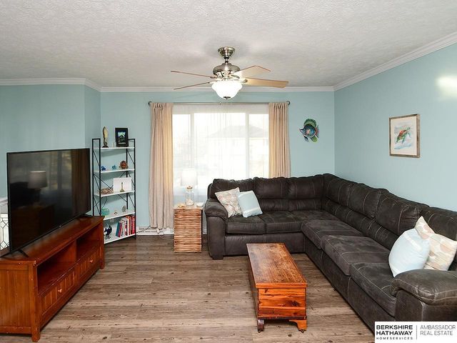 8609 S 46th Avenue, Omaha, NE 68157