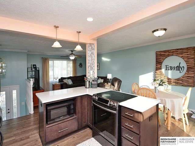 8609 S 46th Avenue, Omaha, NE 68157