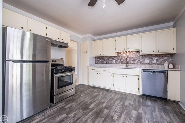 13441 Carol Avenue, Warren, MI 48088
