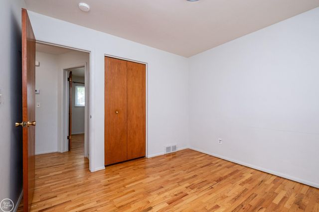 13441 Carol Avenue, Warren, MI 48088