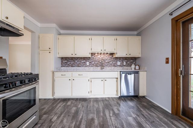 13441 Carol Avenue, Warren, MI 48088