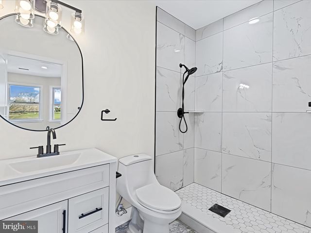 5726 VINE ST, Philadelphia, PA 19139