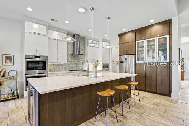 2 Fiddler Crab Ct, Bluffton, SC 29910