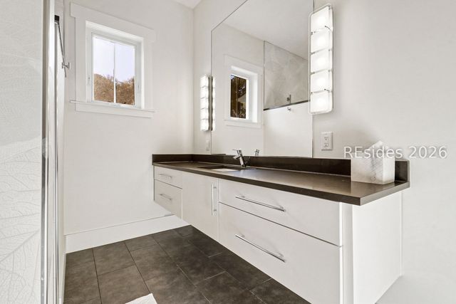 2 Fiddler Crab Ct, Bluffton, SC 29910