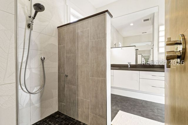 2 Fiddler Crab Ct, Bluffton, SC 29910