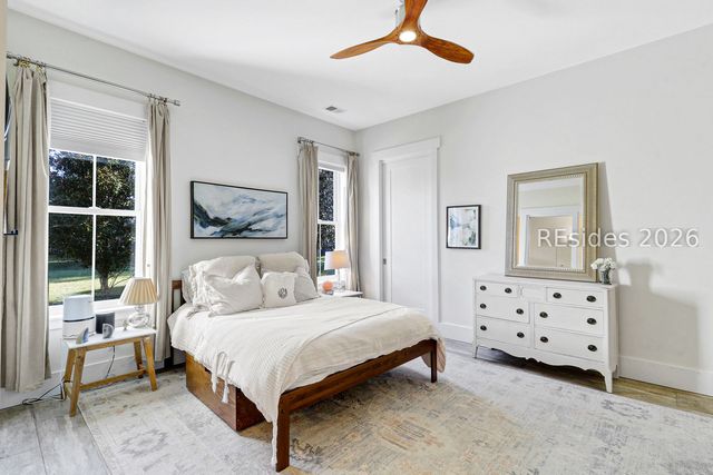 2 Fiddler Crab Ct, Bluffton, SC 29910