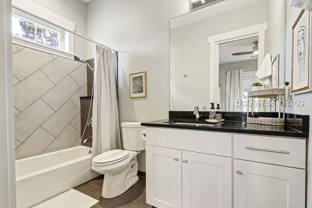 2 Fiddler Crab Ct, Bluffton, SC 29910