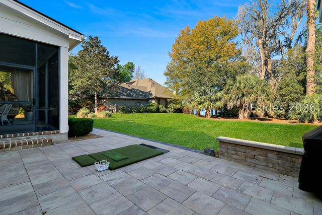 2 Fiddler Crab Ct, Bluffton, SC 29910