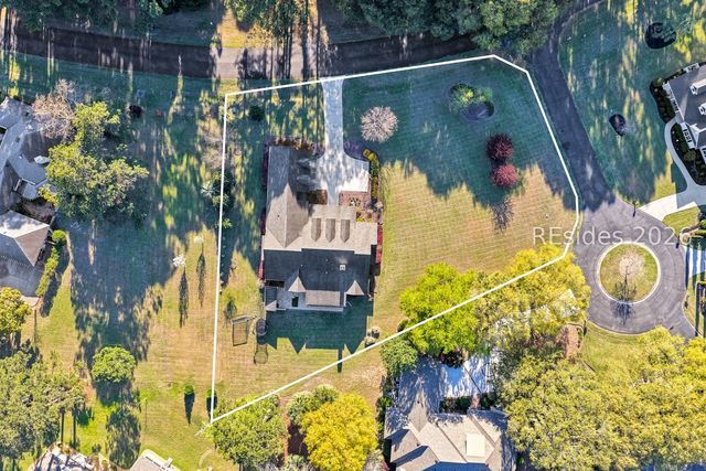 2 Fiddler Crab Ct, Bluffton, SC 29910