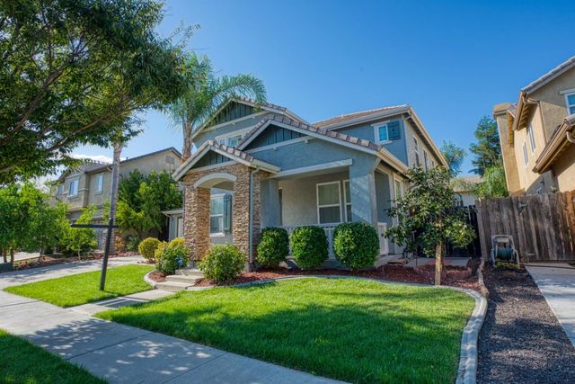 1441 Shearwater Dr, Patterson, CA 95363