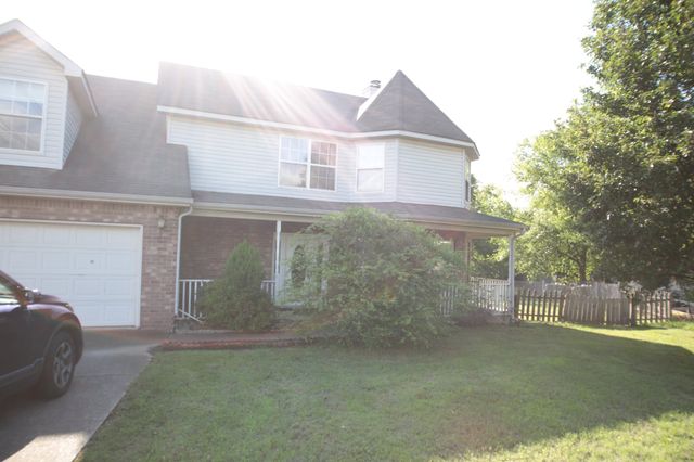 1828 Rory Cv, La Vergne, TN 37086