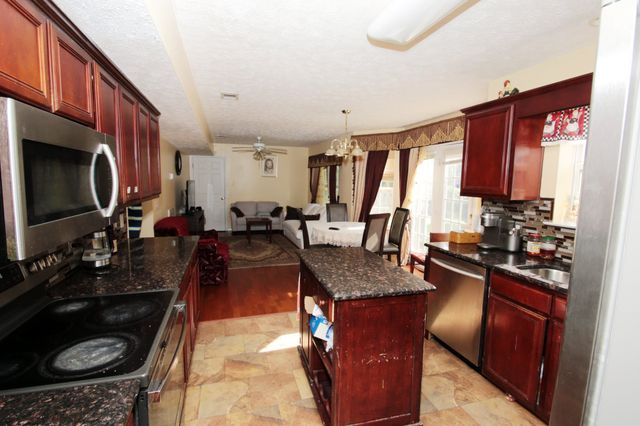 1828 Rory Cv, La Vergne, TN 37086