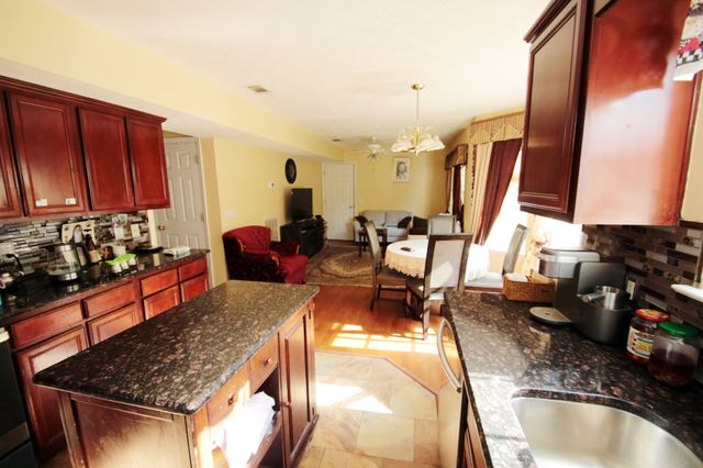 1828 Rory Cv, La Vergne, TN 37086