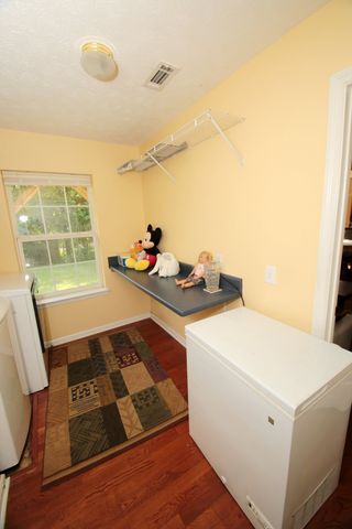 1828 Rory Cv, La Vergne, TN 37086