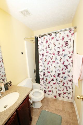 1828 Rory Cv, La Vergne, TN 37086