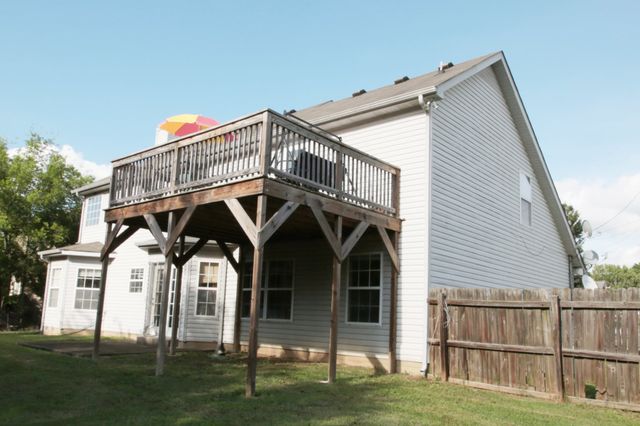 1828 Rory Cv, La Vergne, TN 37086