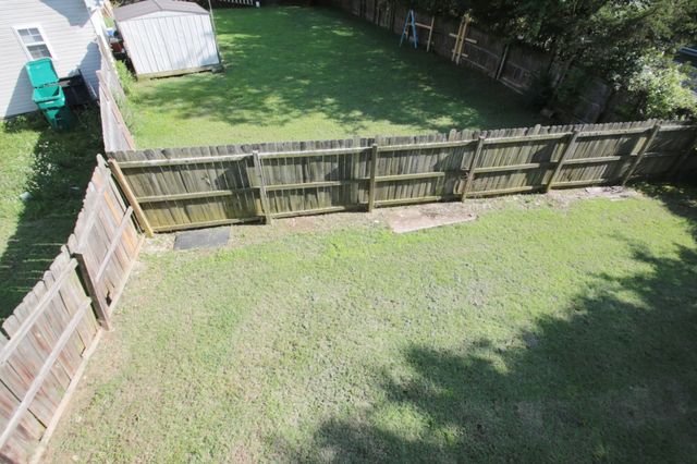 1828 Rory Cv, La Vergne, TN 37086