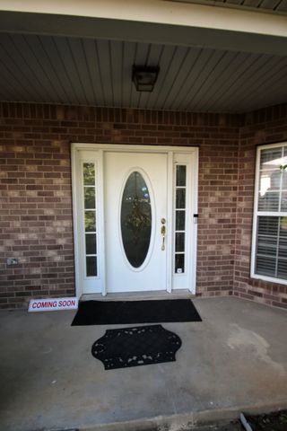 1828 Rory Cv, La Vergne, TN 37086