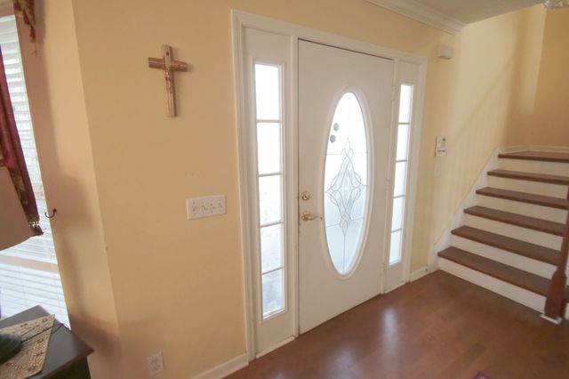 1828 Rory Cv, La Vergne, TN 37086