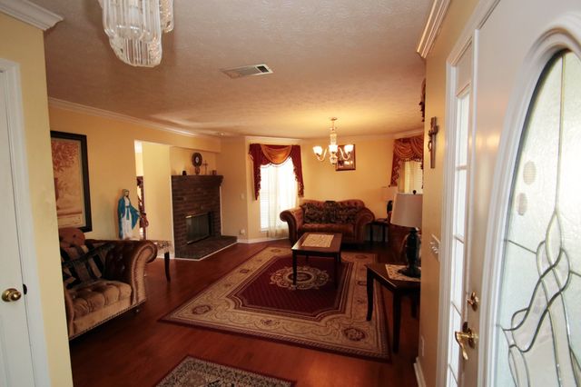1828 Rory Cv, La Vergne, TN 37086