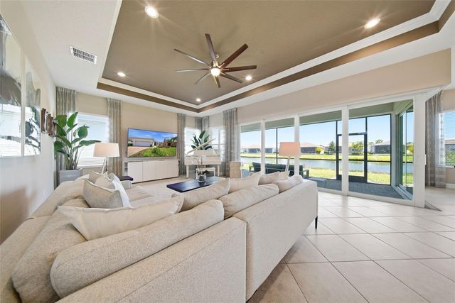 15528 CORONA DEL MAR DRIVE, Wimauma, FL 33598