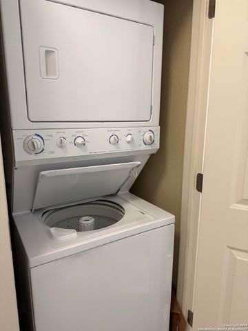 540 River Run Apt 301, New Braunfels, TX 78132