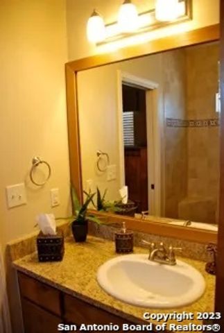 540 River Run Apt 301, New Braunfels, TX 78132