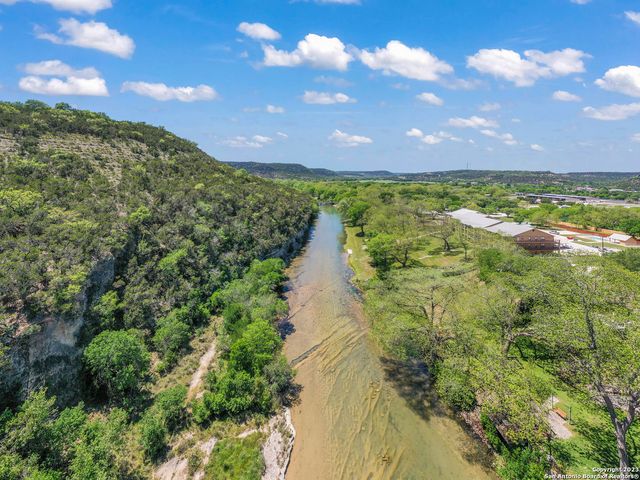 540 River Run Apt 301, New Braunfels, TX 78132