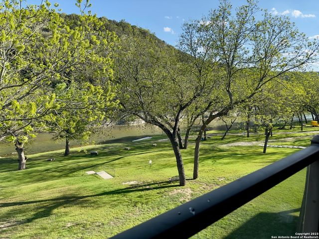 540 River Run Apt 301, New Braunfels, TX 78132