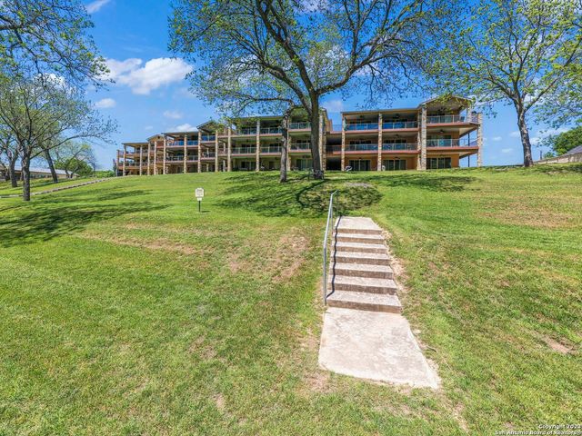 540 River Run Apt 301, New Braunfels, TX 78132