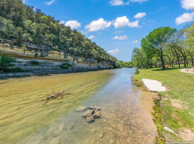 540 River Run Apt 301, New Braunfels, TX 78132